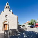 Villa Traditional Stone House With Swimming Pool