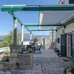 Traditional Stone House With Swimming Pool Lumbarda
