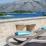 Villa Traditional Stone House With Swimming Pool *