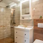 Traditional Stone House With Swimming Pool Lumbarda