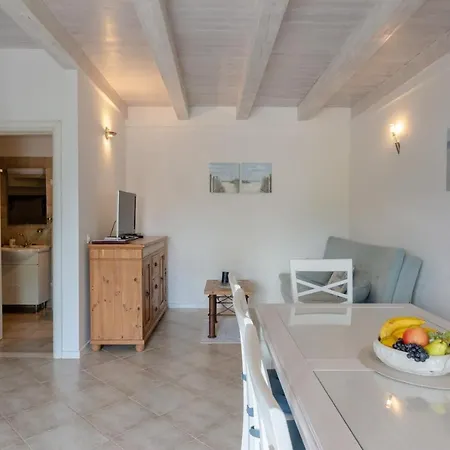 Traditional Stone House With Swimming Pool Villa