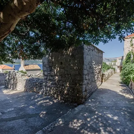 Traditional Stone House With Swimming Pool *