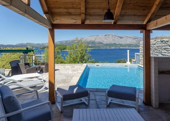 Villa Traditional Stone House With Swimming Pool Lumbarda