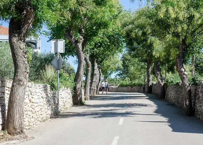 Traditional Stone House With Swimming Pool * Lumbarda