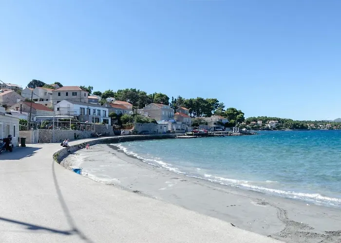 Traditional Stone House With Swimming Pool Villa Lumbarda