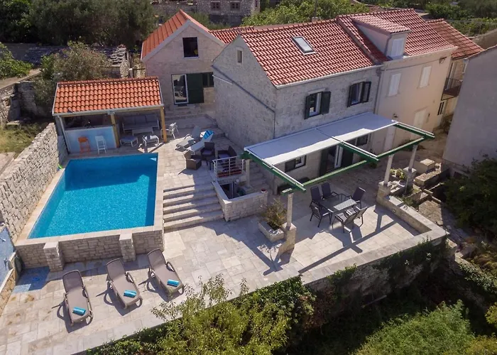 Villa Traditional Stone House With Swimming Pool *
