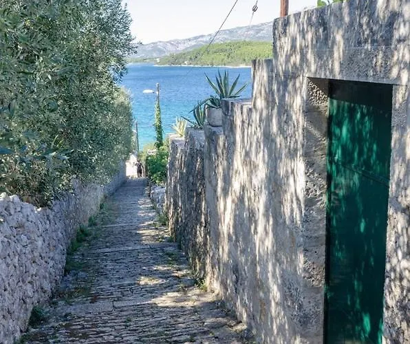 Traditional Stone House With Swimming Pool Villa Lumbarda